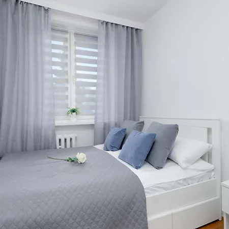 Daire Funkcjonalny Z Balkonem By Renters