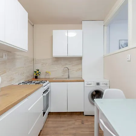 Daire Funkcjonalny Z Balkonem By Renters