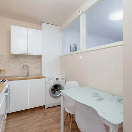 Apartment Funkcjonalny Z Balkonem By Renters Rzeszów